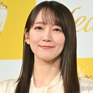 吉岡里帆「日アカ」シースルーノースリドレス姿披露「息を呑む美しさ」「着こなせるのがすごい」と絶賛の声