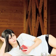 「オオカミちゃんくん」高鶴桃羽、人気漫画「妹は知っている」コラボグラビアで“三木美貴”完全再現 美ボディ披露