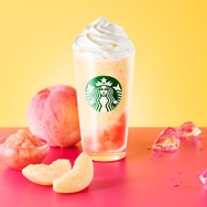 【スタバ新作】カスタマイズ型フローズンフラペチーノに「完熟白桃」登場 ベースにはフルーツミックスが新加入