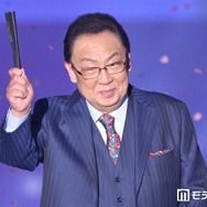 梅沢富美男、美人妻を顔出し2ショット公開「素敵な夫婦」「奥さんお綺麗」の声