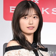 乃木坂46五百城茉央、美スタイル際立つノースリ黒ドレス姿「いつもより大人っぽい」「色白で眩しい」とファン絶賛