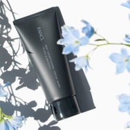 長年の角栓との戦いに終止符を。毎日の洗顔と集中ケアの二刀流が叶う、ファンケルの毛穴特化洗顔料