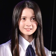 AKB48メンバー、ほっそり美脚際立つミニ丈姿に釘付け「スタイル完璧」「何頭身？」