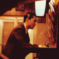 『花様年華 25周年特別版』© 2000-2001 BLOCK 2 PICTURES INC. © 2019 JET TONE CONTENTS INC. ALL RIGHTS RESERVED