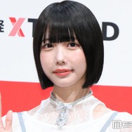 あの、真っ赤なキャミドレス姿披露「美肌が際立つ」「透明感すごい」と反響