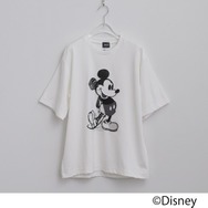 Tシャツ ￥8,250（tax in）サイズ：S/M/L　©Disney