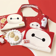 ベイマックス/アップルケーキとグッズ ©Disney