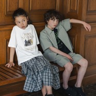 Tシャツ〈05：オフホワイト/MRS NORRIS〉