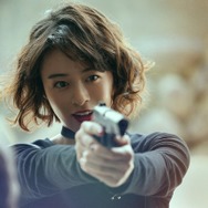 『藁にもすがる獣たち』©曽根圭介／講談社　©2026「藁にもすがる獣たち」製作委員会