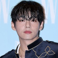 BTS・V、ポケパークを満喫 日本でのオフショット公開「変装なしでバレない？」「オーラがダダ漏れ」と反響