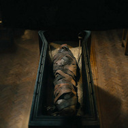 『THE MUMMY／ザ・マミー 棺の中の少女』©2026 Warner Bros. Ent. All rights reserved