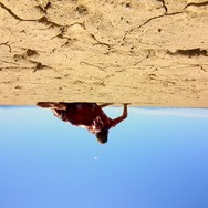 『アウトウォーターズ 裂けた砂漠』© Outwater Road X, LLC. 2022