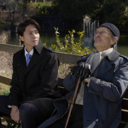 山下智久、”師”山崎努と映画版共演の約束が実現『正直不動産』