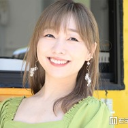 須田亜香里、編み上げリボンのぞくミニスカ衣装姿にファン歓喜「セクシーすぎる」「見惚れるスタイル」