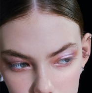 LOOK01