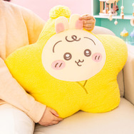 A賞：星に包まれたうさぎのBIGクッション「Chiikawa Baby ぬいぐるみくじ」©nagano