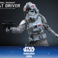 インペリアル・レムナント AT-ATドライバーフィギュア© &  Lucasfilm Ltd.
