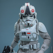 インペリアル・レムナント AT-ATドライバーフィギュア© &  Lucasfilm Ltd.