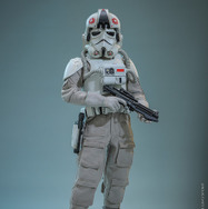 インペリアル・レムナント AT-ATドライバーフィギュア© &  Lucasfilm Ltd.