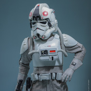 インペリアル・レムナント AT-ATドライバーフィギュア© &  Lucasfilm Ltd.
