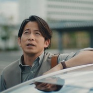 岡田准一＆山田杏奈、ドライブスルーで“朝マック”へ「グリドルとコーヒーのよう」相性抜群な演技披露