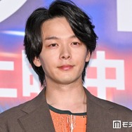 中村倫也、神木隆之介からの“無茶振り”に神対応「困った子だよ」観客から拍手喝采【君のクイズ】