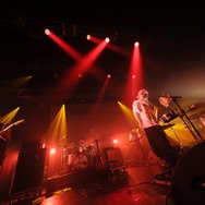 次世代バンドChevon×Kroi、ジャンル超えた熱狂ステージで観客魅了 ツーマンライブ開催【MUSIC AWARDS JAPAN WEEK SPECIAL LIVE】