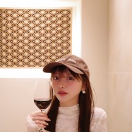 【キャバ嬢のご褒美グルメ】「6皿一気に頼みます」計1万8000円のカニ・罪悪感なしカップラーメン・会員制焼き鳥屋など