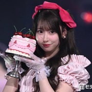 CUTIE STREET桜庭遥花、リボン映える甘めガーリー ケーキ手に愛らしさ溢れる表情【オキコレ2026】