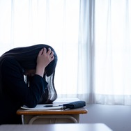 「電車を見ると飛び込みたくなる」メンタル不調からMARCHに現役合格。子どもを救った母親のひと言とは
