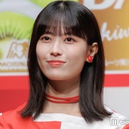 乃木坂46岩本蓮加、美肌輝くノースリワンピ姿に反響「可愛すぎる」「透明感すごい」