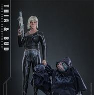 【ムービー・マスターピース】『プレデター：バッドランド』1/6スケールフィギュア　ティア＆バド & © 20th Century Studios