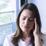 更年期の不調は「母みたいになるのかな」その不安は現実に…。48歳で「心臓が口から飛び出そうな動悸」に襲われ、ホットフラッシュも始まって