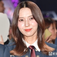 元櫻坂46小林由依、美脚際立つショーパンルームウェア姿＆寝そべりショットにファン悶絶「彼女感半端ない」「天使の可愛さ」