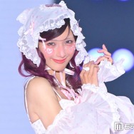 しなこ、ヘッドドレス×頬のハートがキュート「パフォーマンスと対照的」「透明感すごい」と反響【関コレ2026A/W】