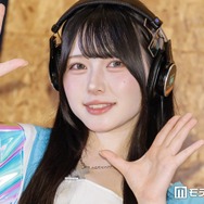 フォロワー数700万人超インフルエンサー、美脚際立つ膝上ミニ丈衣装姿公開「脚のライン綺麗すぎ」「色白美肌」と反響