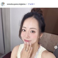 プロテニス・園田彩乃選手、美腹筋際立つへそ出しキャミソール「憧れのボディライン」「大人っぽくて素敵」