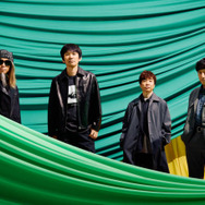 スピッツ、TBS系ドラマ『Tシャツが乾くまで』主題歌「見知らぬ糸」MV公開。「懐かしい」「こういうの見たかった」と反響