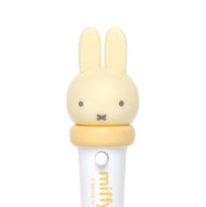 ミッフィー（イエロー）／Illustrations Dick Bruna © copyright Mercis bv, 1953-2026  www.miffy.com