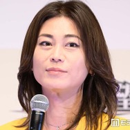 氷川きよし、美脚際立つ膝上ショーパンコーデ 麻布十番街中ショットに反響「脚長くて綺麗すぎる」「変装なしでいるのビックリ」