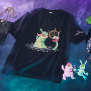 トートバッグ5500円/ Tシャツ 4500円/ショルダーバッグ4500円/ エコバッグ1500円/ぬいぐるみキーチェーン<シェンシ>2800円/ぬいぐるみキーチェーン<ペイン、パニック>5300円