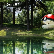 北海道・苫小牧に「泊まれるモンスターボール」出現 湖のほとりでポケモンの世界を堪能できる特別体験