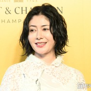 真木よう子、大胆美背中披露「露出面積大きすぎる」「セクシー」の声