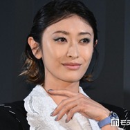 山田優、ミニ丈×シースルータイツから圧巻美脚披露【HUBLOT NIGHT】