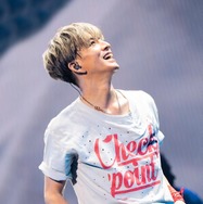 木村拓哉、ソロ活動初の海外公演で全22曲パフォーマンス 韓国語での挨拶に歓声