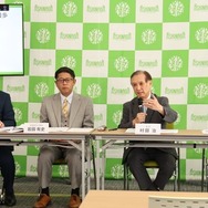 中学校進学支援金制度の創設を発表