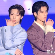 ICEx志賀李玖＆阿久根温世、対照的カラーの洗練スーツ姿 唇拭う仕草にキュン【TGC北九州2026】
