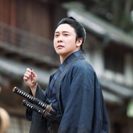 「いろはの恋は時代をかける」初回、ミセス大森元貴の役柄判明「ちょんまげ姿新鮮すぎる」「和装も似合う」“関さま”トレンド入りの反響