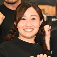 キンタロー。“2等身のハンリンシン”「VIVANT」樊林杏（宮下今日子）のものまねメイクで本人と2ショット「なんとなく似てる」「豪華すぎる」の声