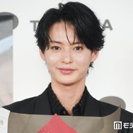“革命的美男子”冬野心央、1st写真集で美貌披露 ポイントは「目・鼻・口」【Butterfly】
